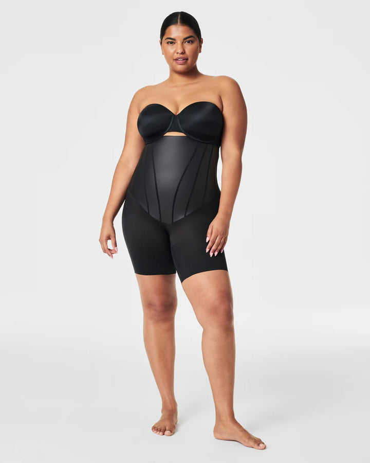 High Waisted Mid Thigh Short - Very Black