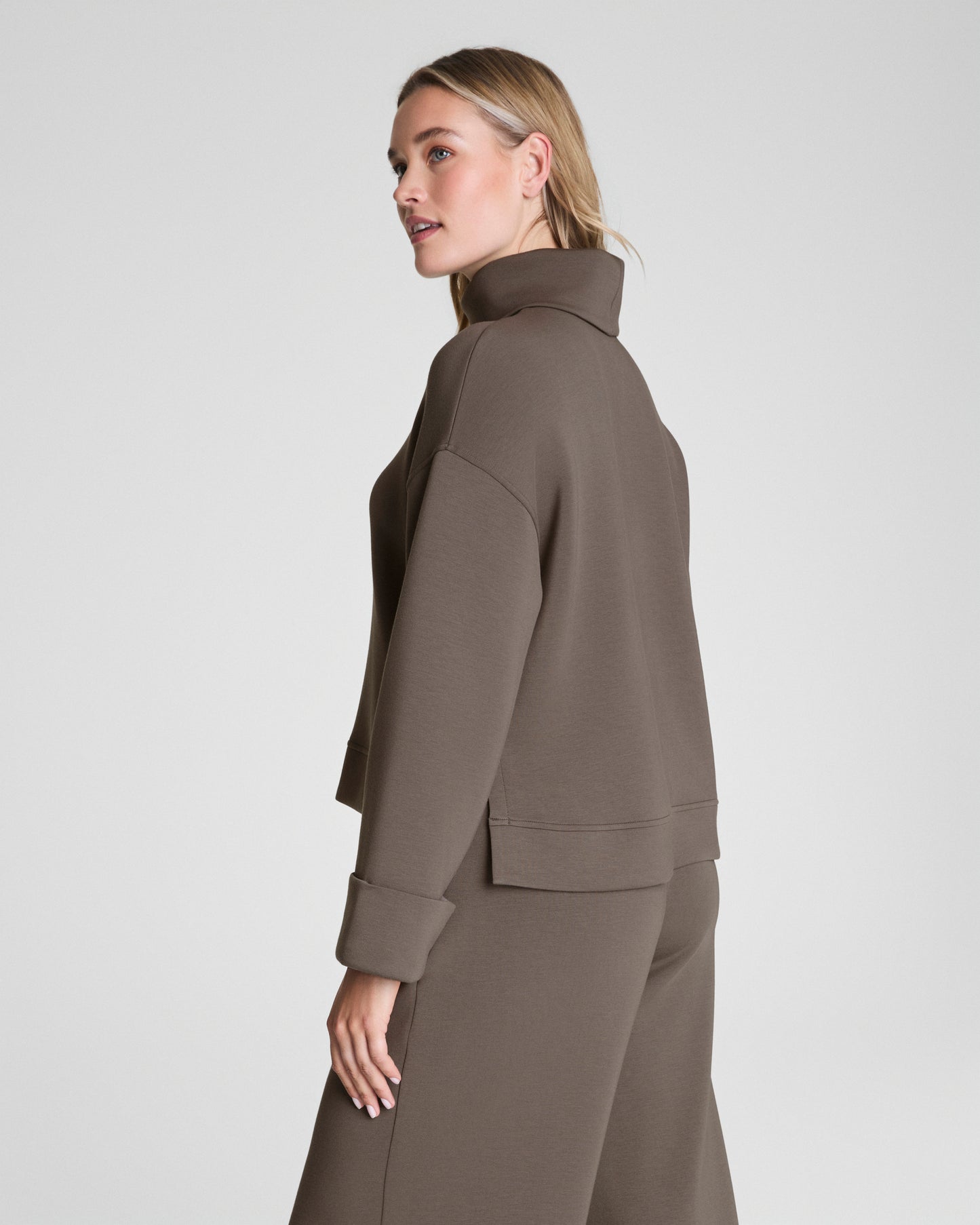 Air Essentials Cropped Turtleneck - Mineral