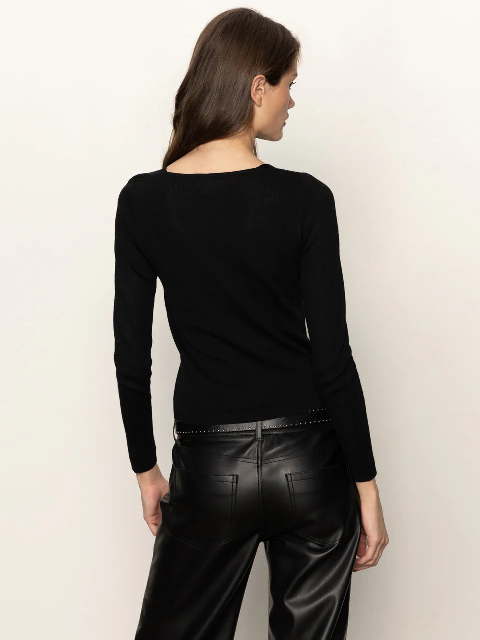 Long Sleeve Shoulder Twist Top - Black