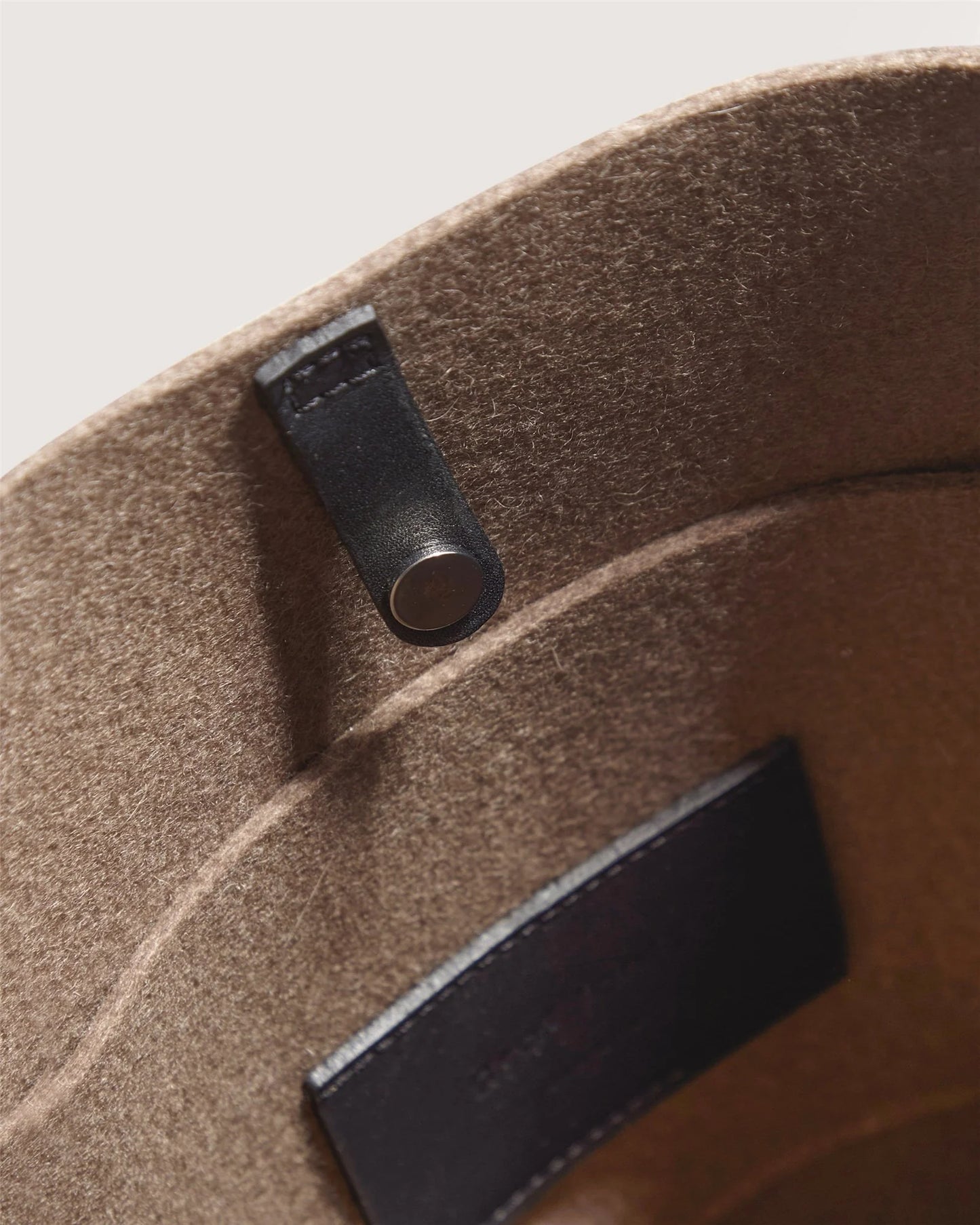 Hana Merino Wool - Cumin Black