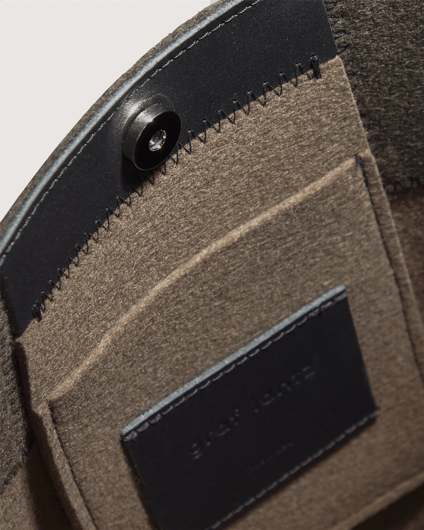 Jaunt Merino Wool Tote - Cumin / Tobacco Black
