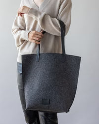 Hana Merino Wool Tote - Cumin Black