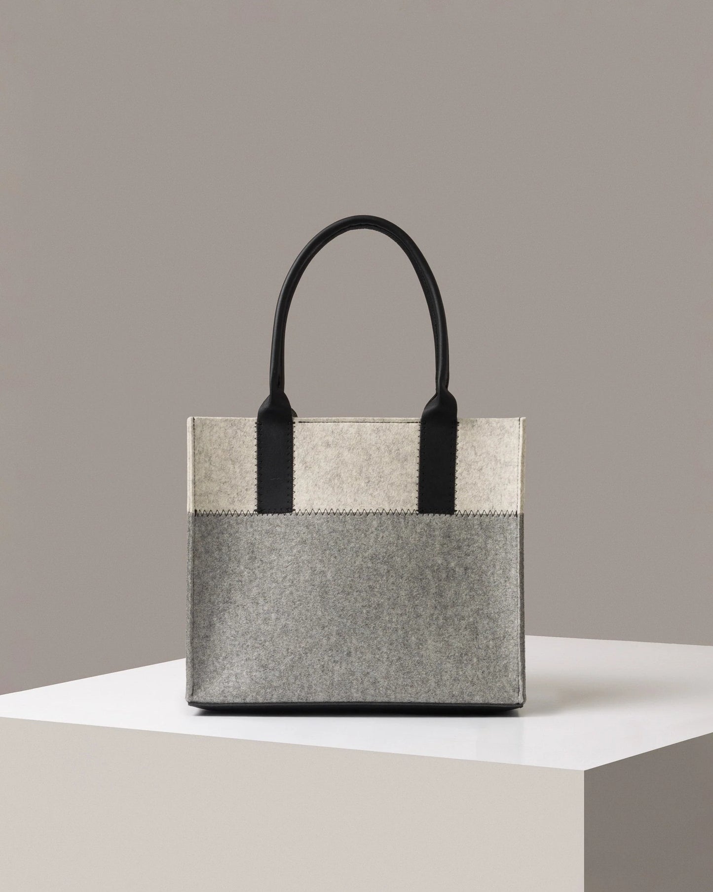 Jaunt Merino Wool Midi Tote - Granite/ Heather White/Black