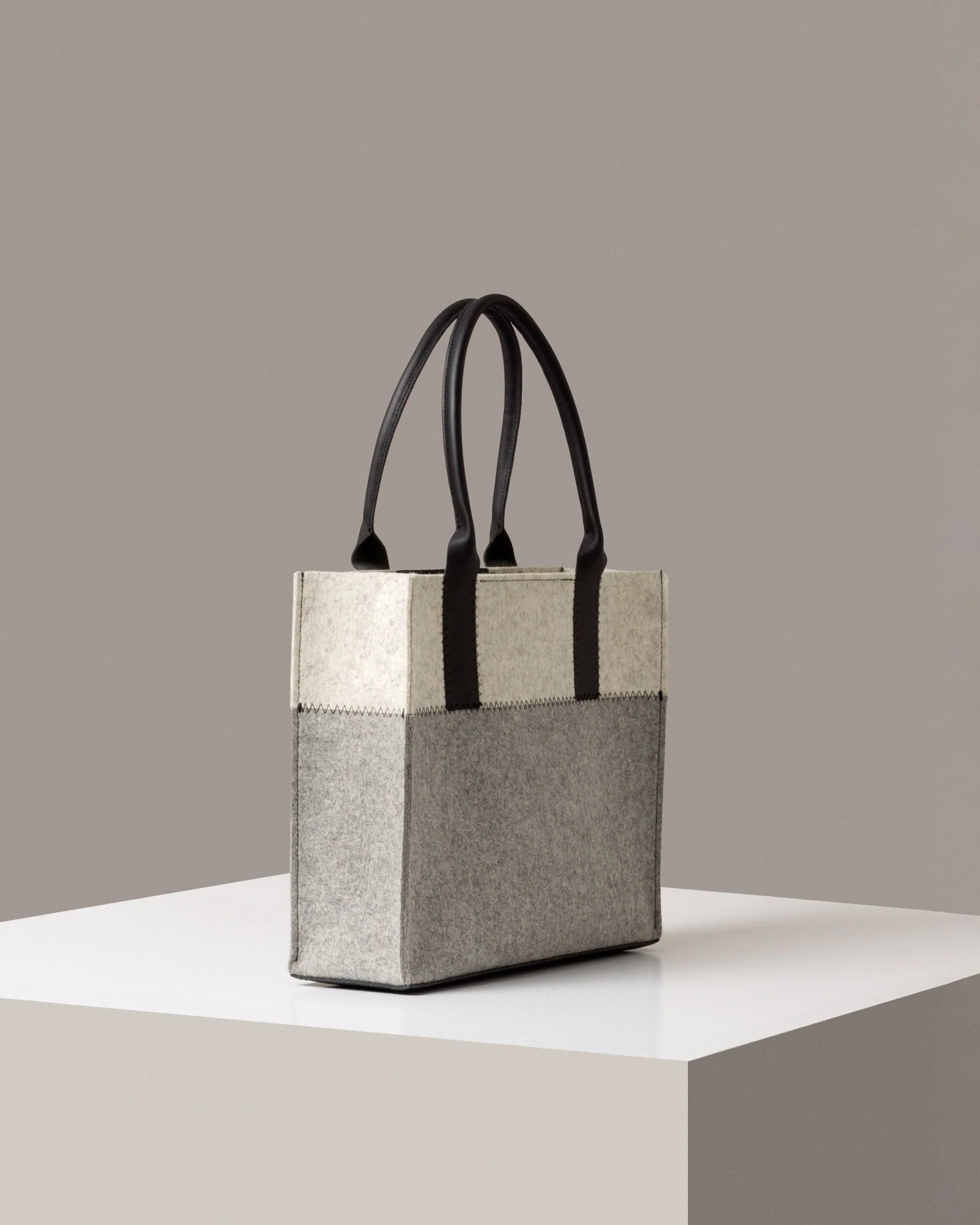 Jaunt Merino Wool Midi Tote - Granite/ Heather White/Black