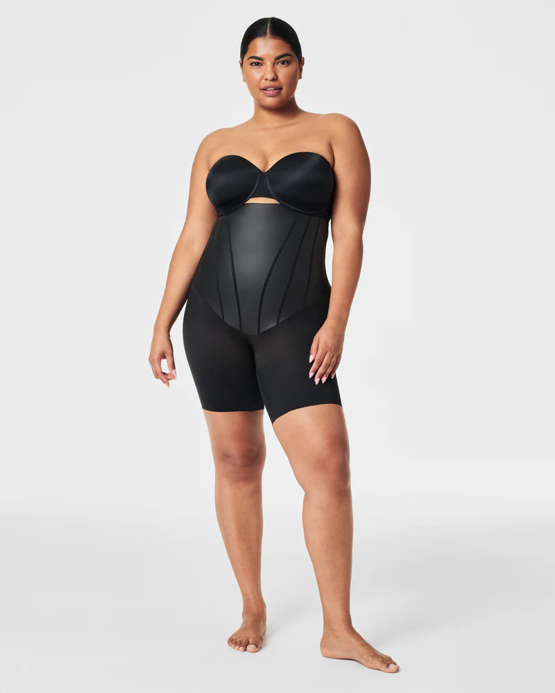 High Waisted Mid Thigh Short - Very Black