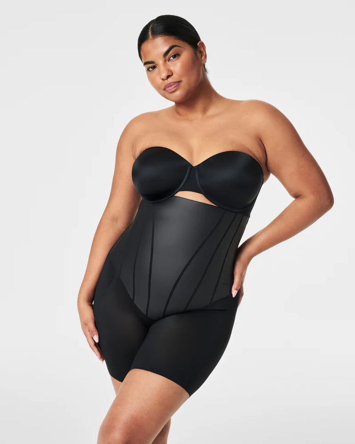 High Waisted Mid Thigh Short - Very Black