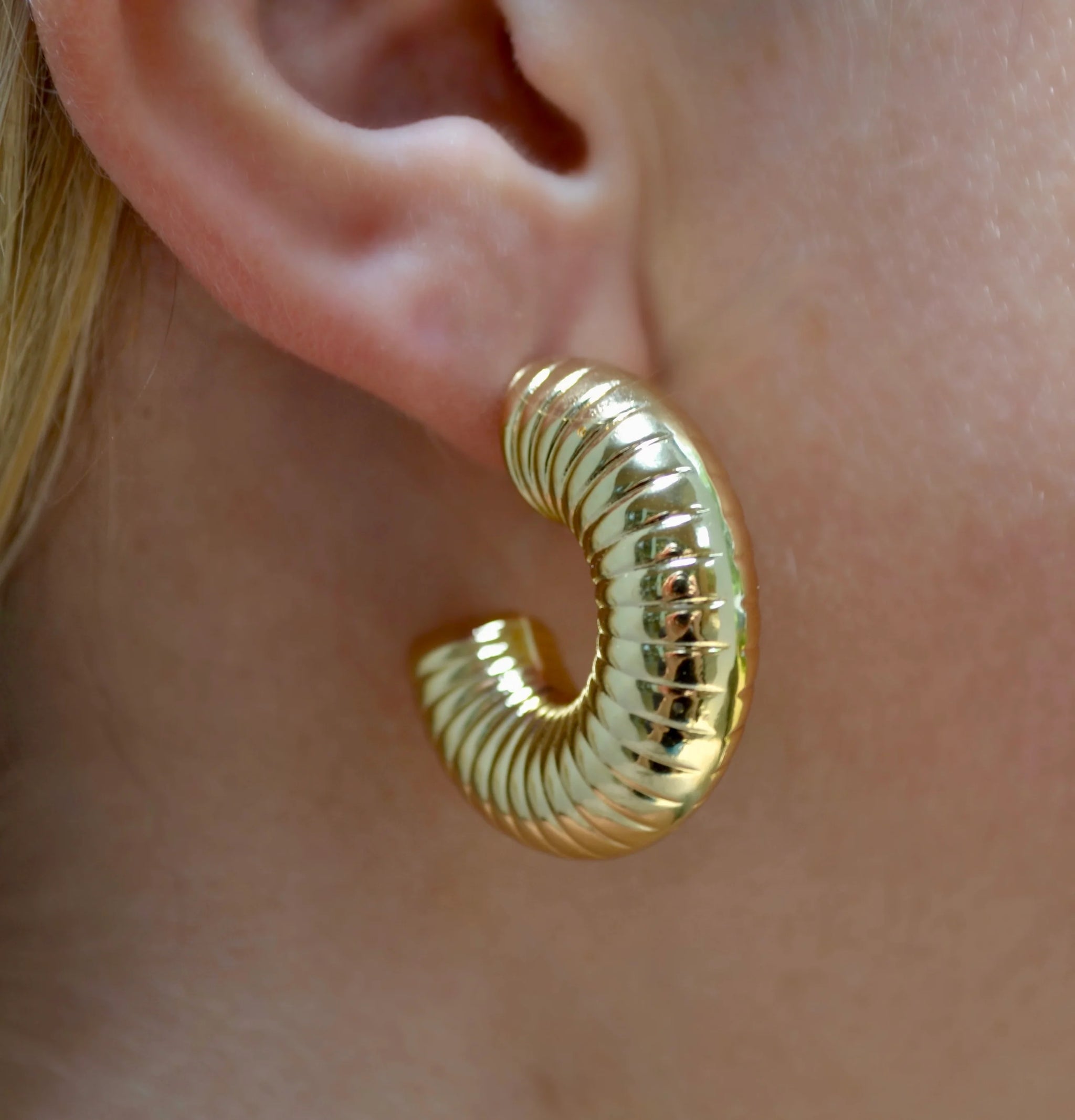 Ripple Hoop - Gold
