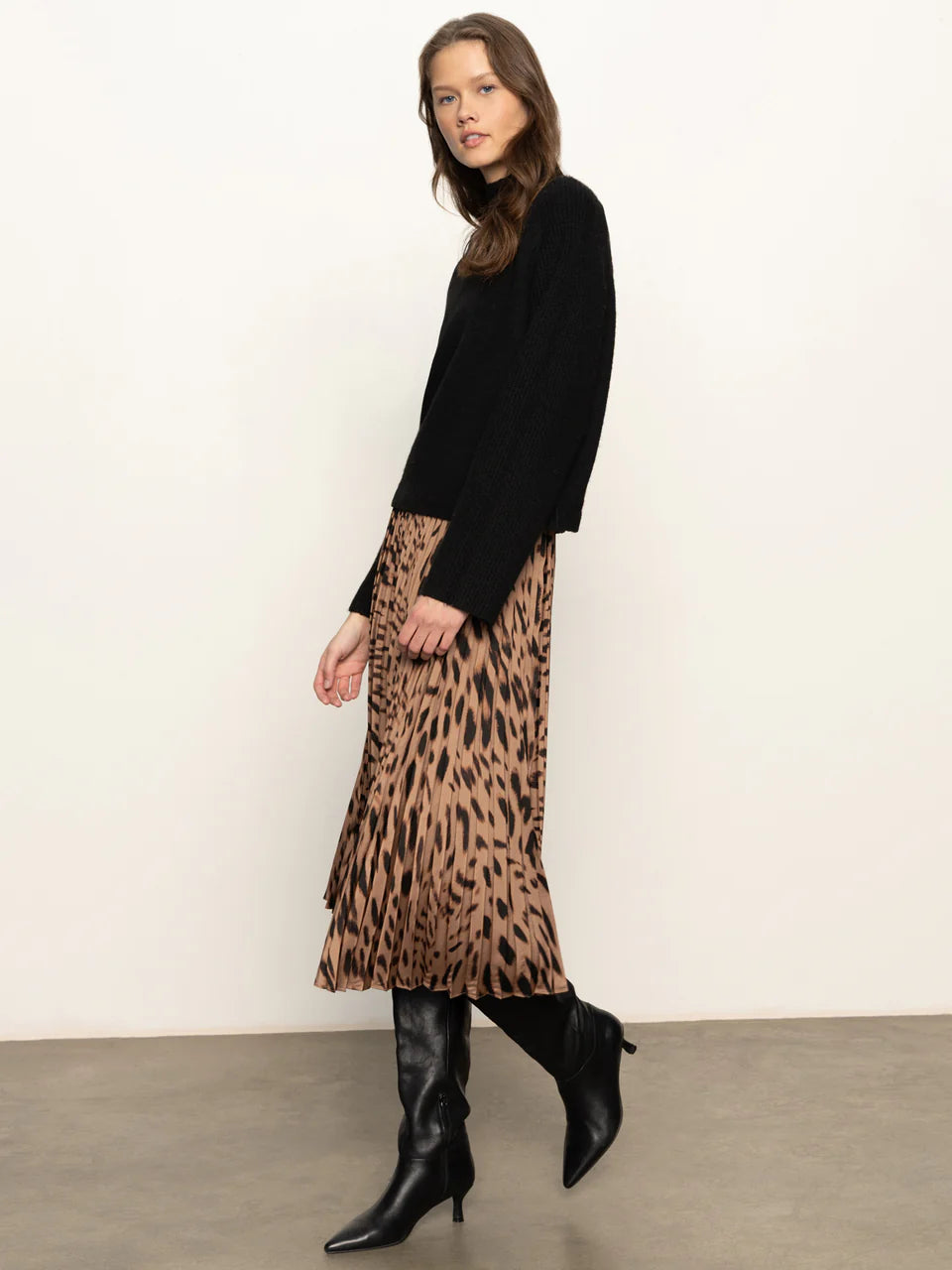 Nostalgia Pleated Midi Skirt - Mocha Leo