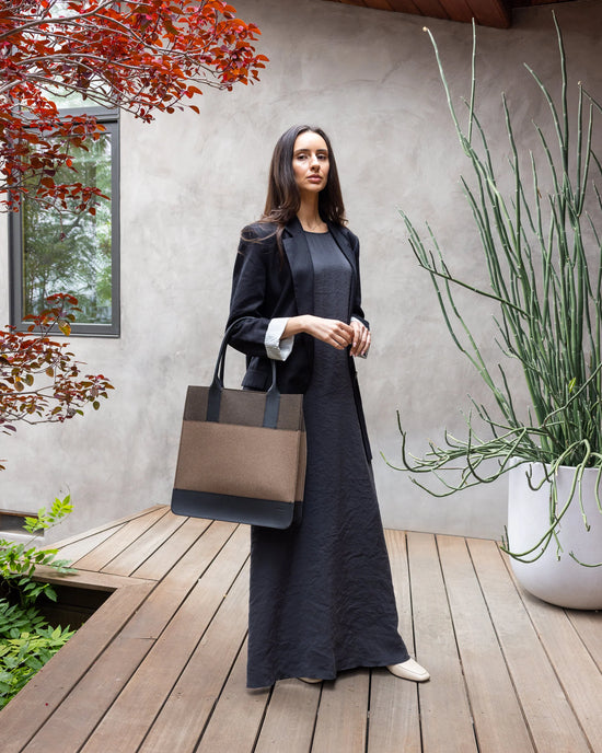 Jaunt Merino Wool Tote - Cumin / Tobacco Black