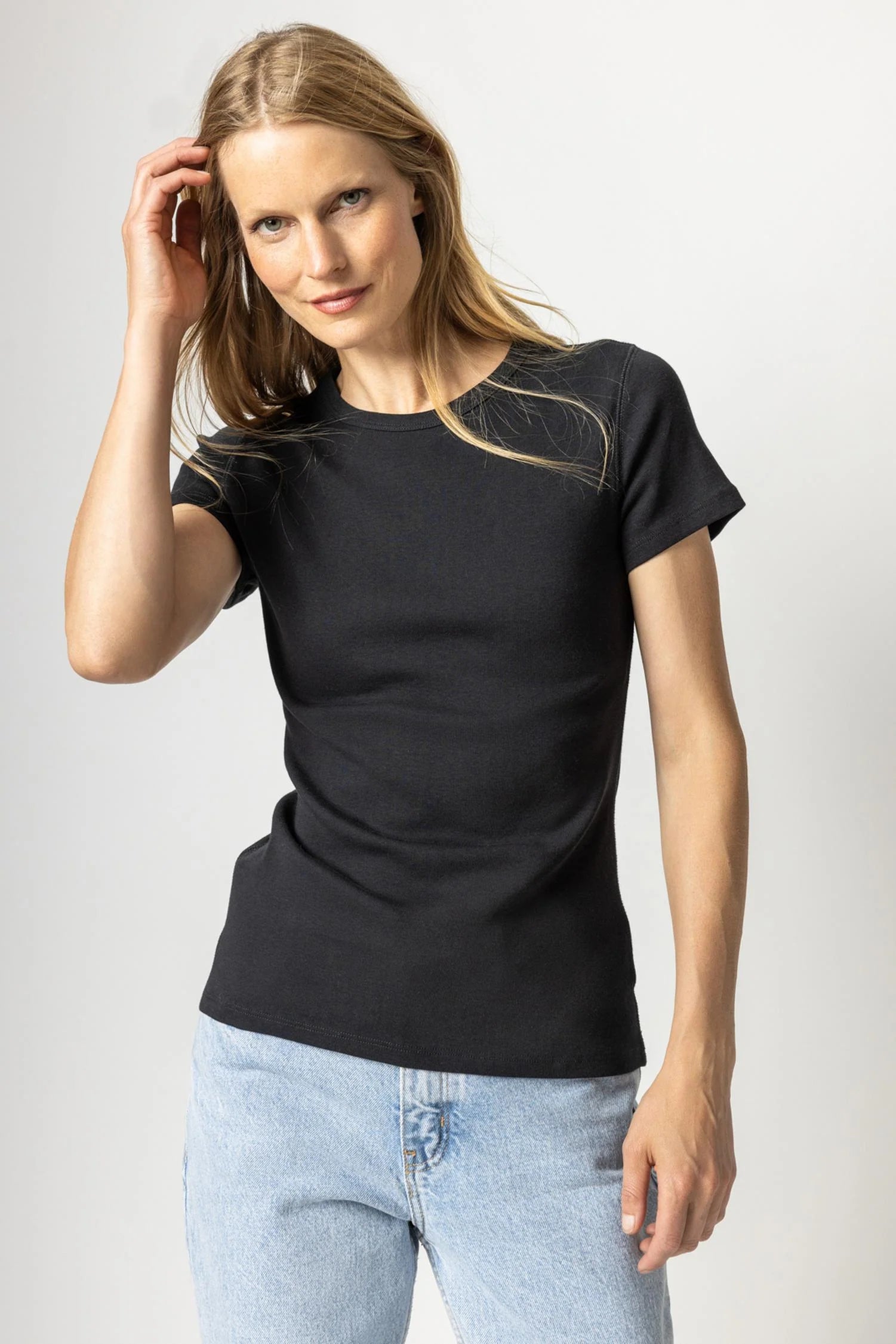 Short Sleeve Crewneck - Black
