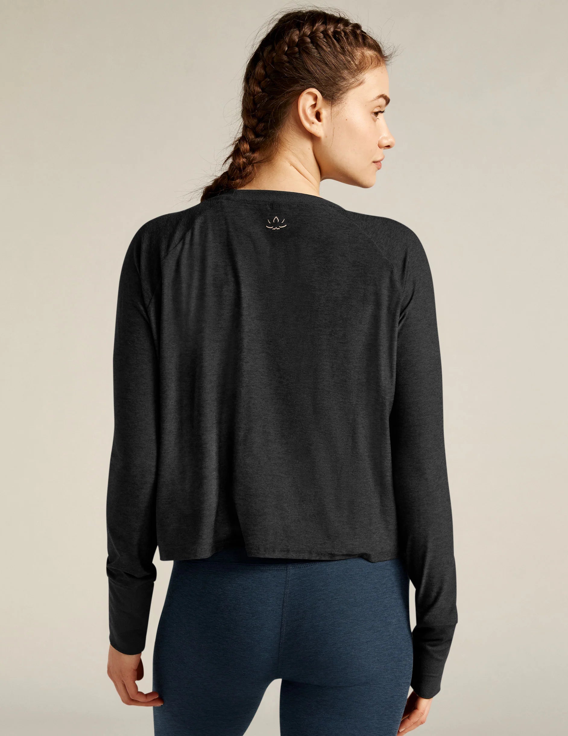 Featherweight Daydreamer Pullover - Darkest Night