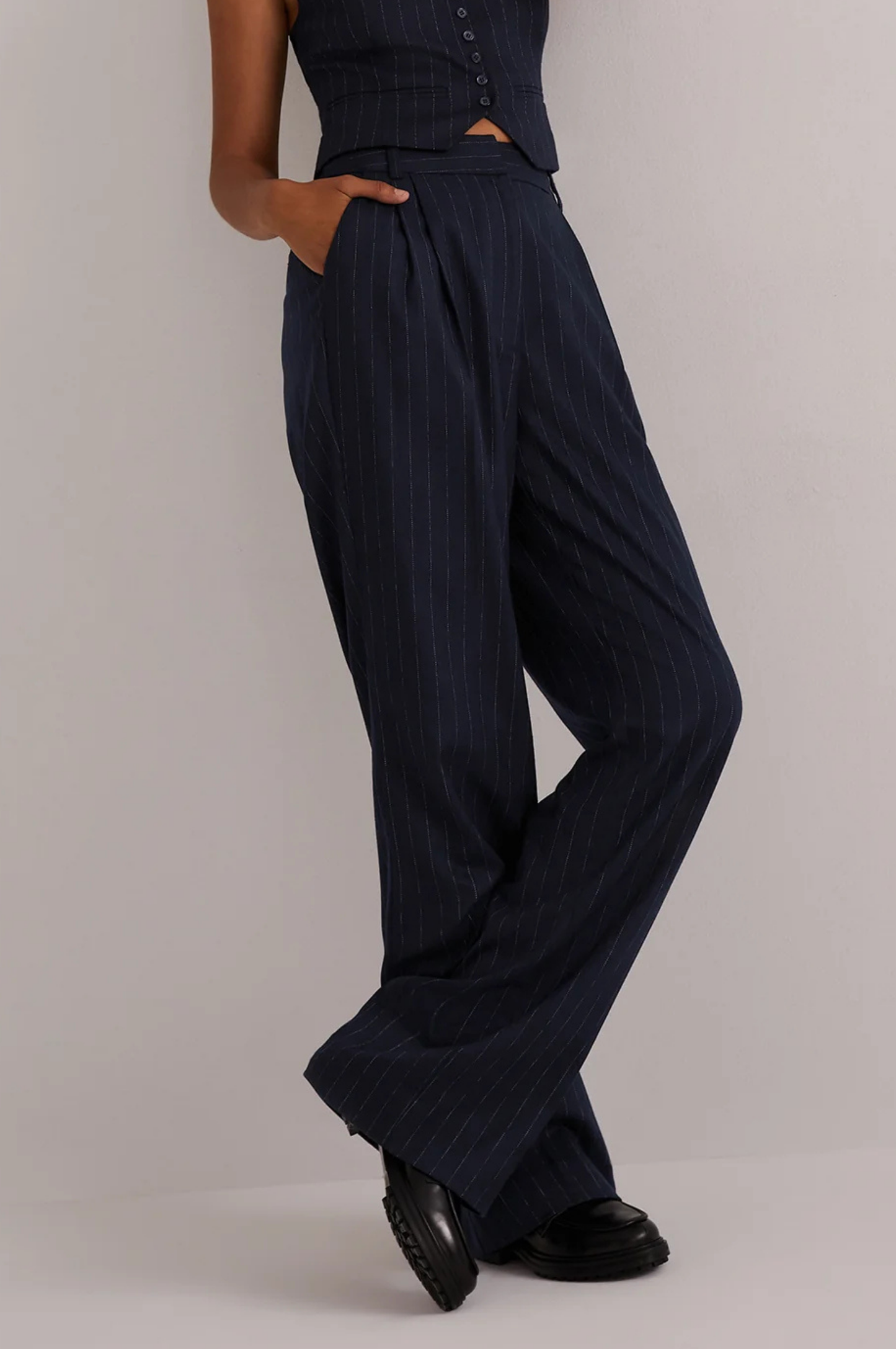 The Favorite Pant Petite - Navy Pinstripe