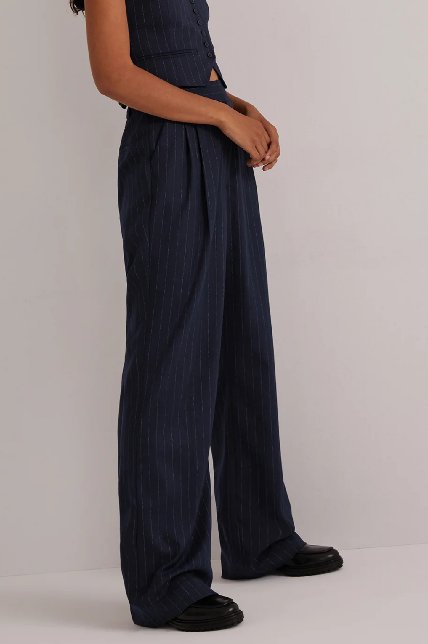 The Favorite Pant Petite - Navy Pinstripe